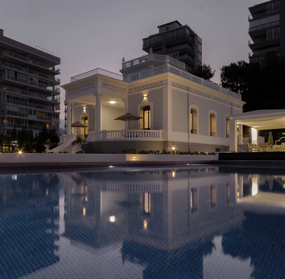 construccion-villa-castellon-piscina