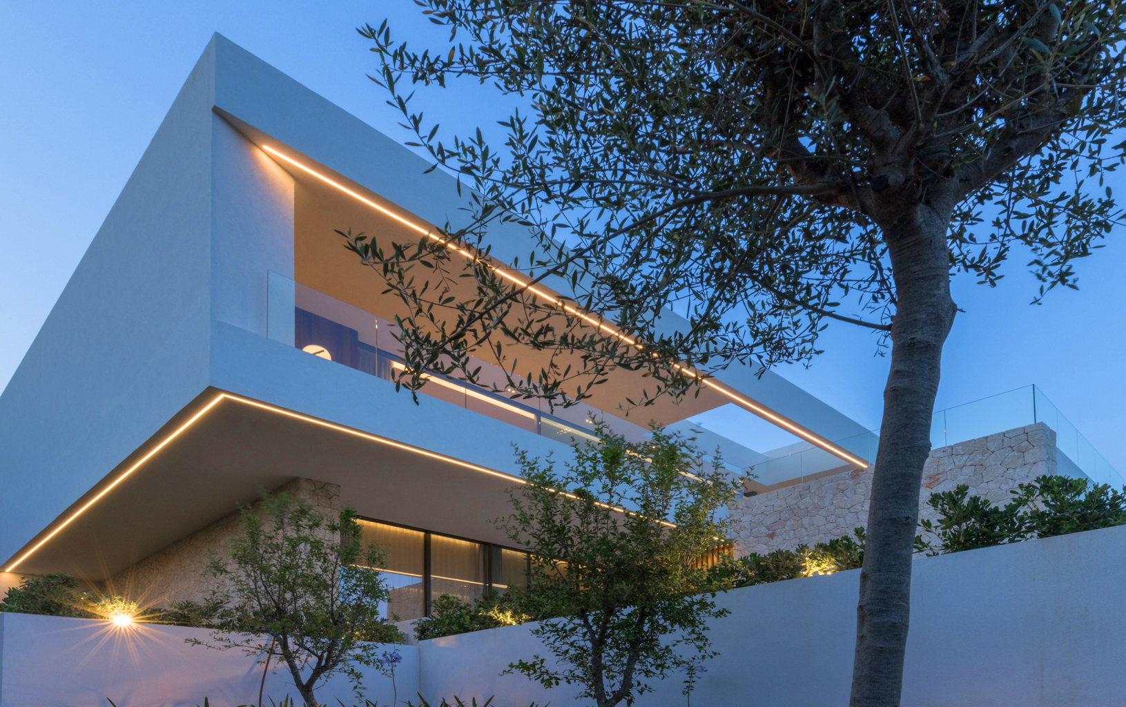 living-exterior-ocn