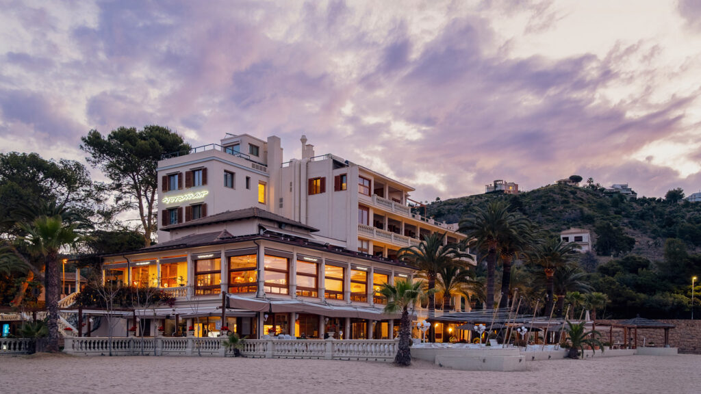 Construccion de hoteles junto a la playa del Mediterraneo, OCN