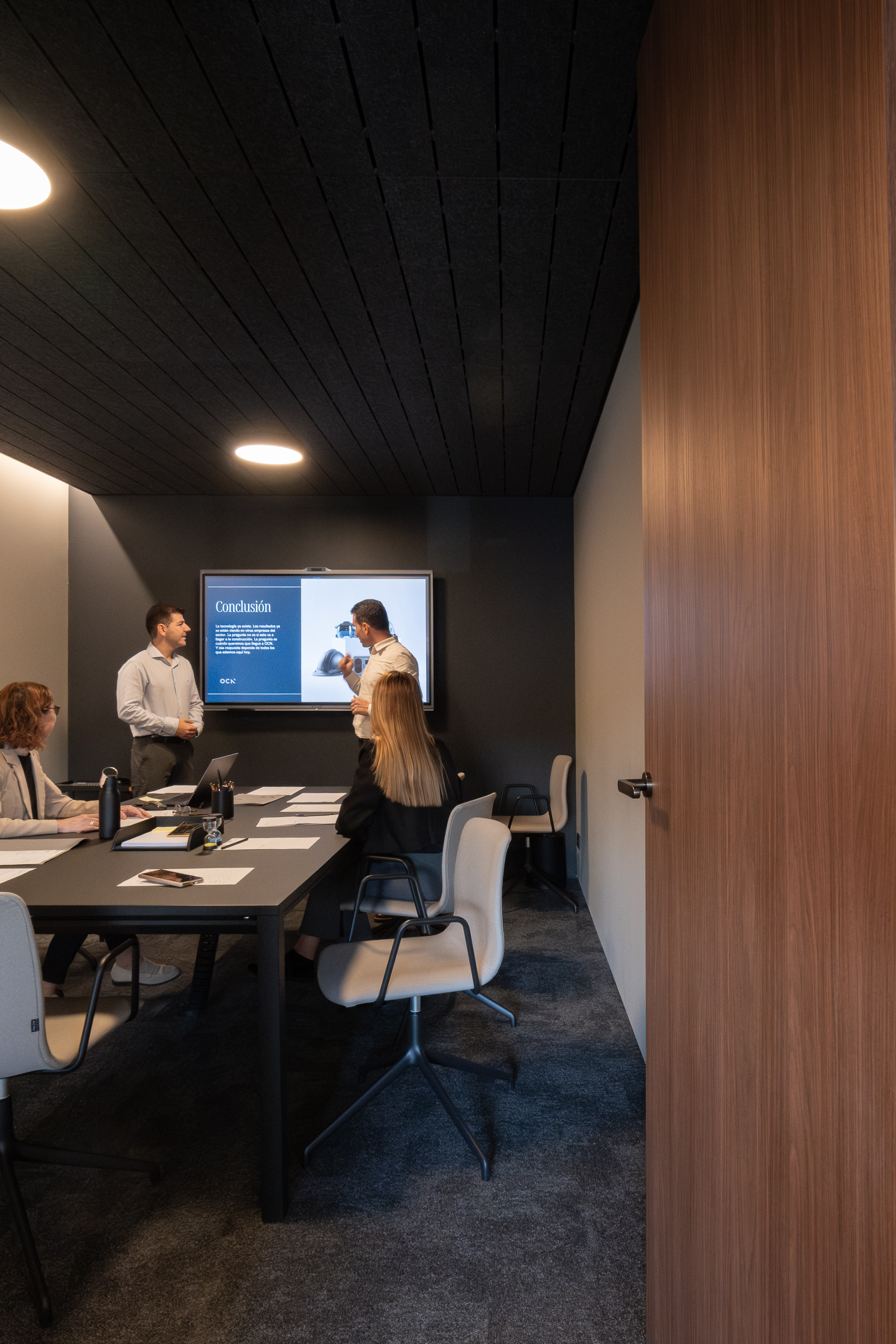 sala-reuniones-oficinas-centrales-ocn-castellon.webp